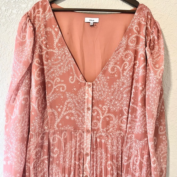 FTF Lab: La'tecia Thomas Danielle Dress. Size 3X - Picture 7 of 9